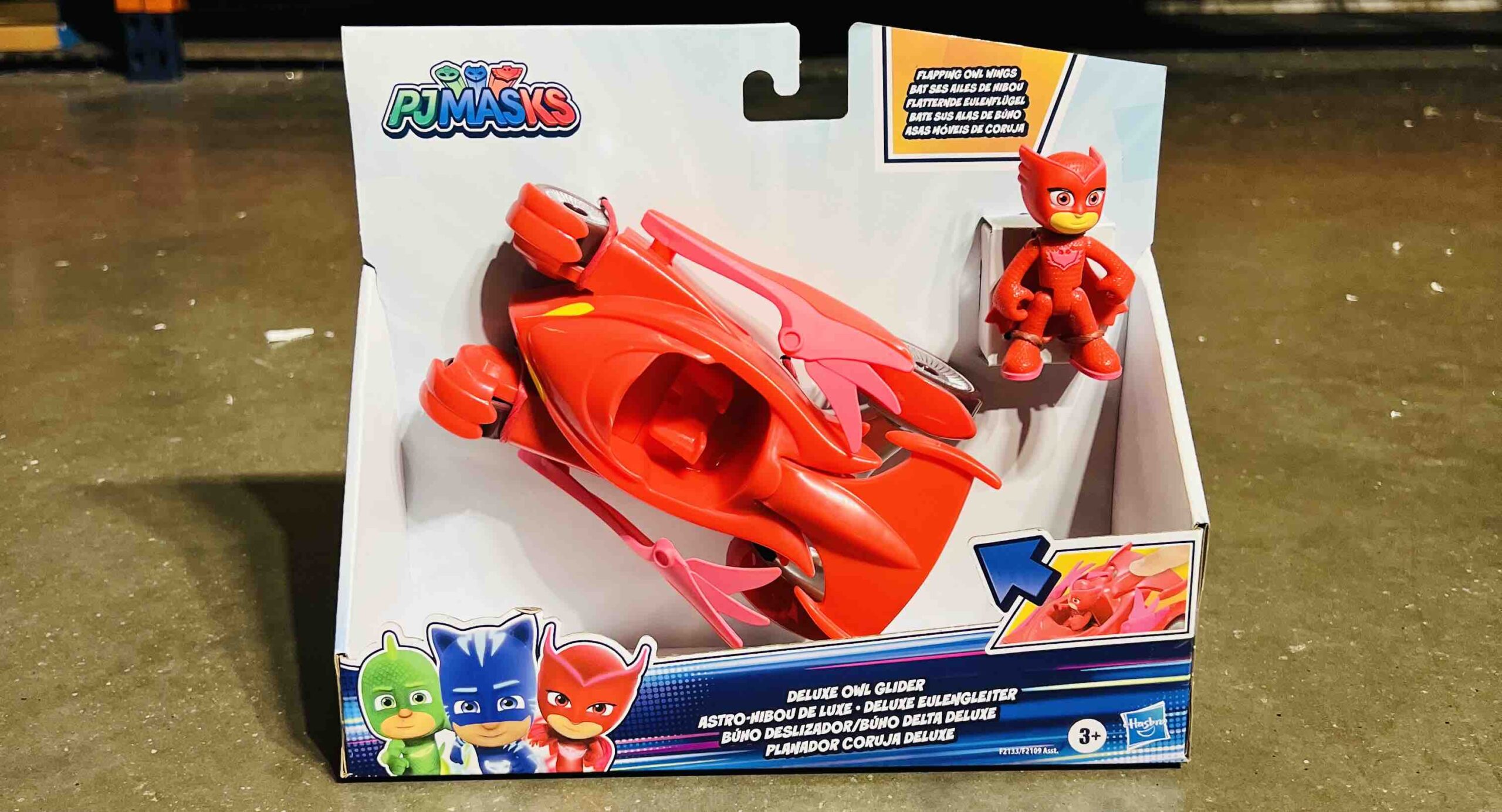 Hasbro PJ Masks Owlette Deluxe Owl Glider
