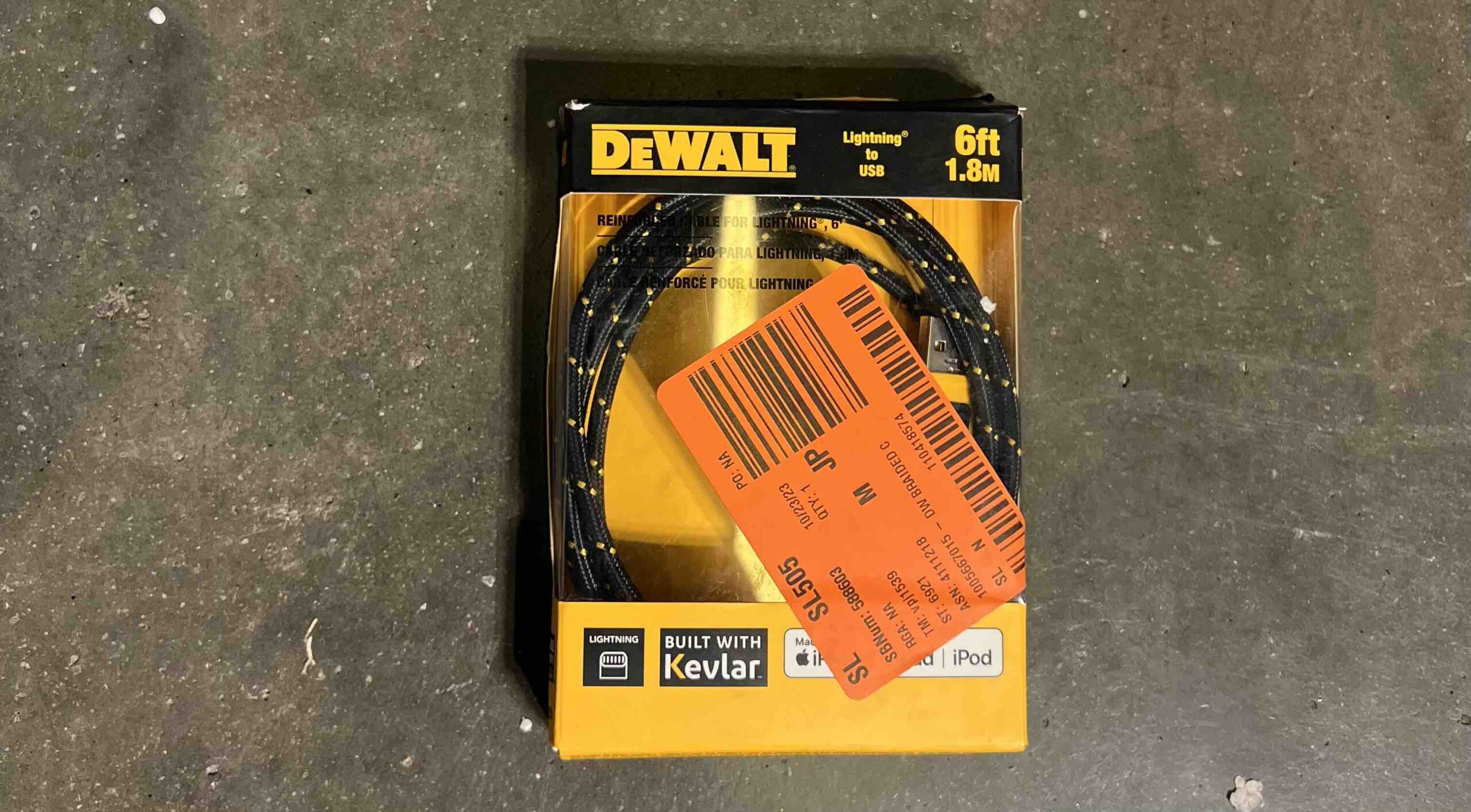 Dewalt Lightning To USB Kevlar Reinforced Cable 6ft (1.8m)